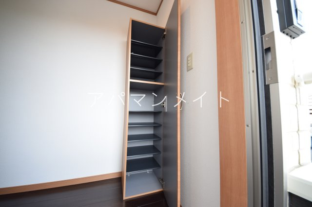 【玄関】 | シューズボックスになります。