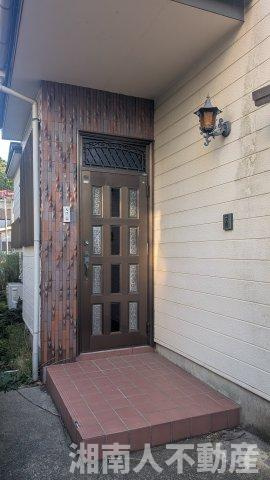 藤沢市大鋸戸建ての玄関|シンプルで使いやすい玄関です