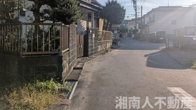 藤沢市大鋸戸建ての前面道路含む現地写真|前面道路含む現地写真です