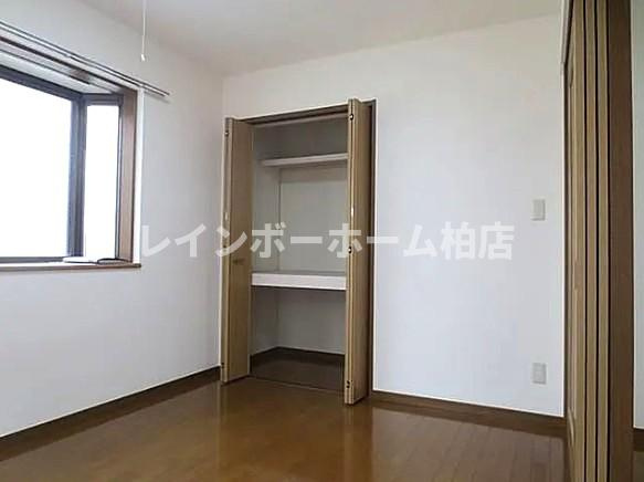 第6ビューストーンハイムの洋室|明るい洋室です