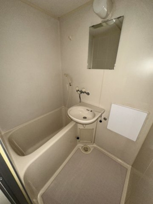 【浴室】 | セントラルコーポ・クロッカス | 別部屋の写真になります。