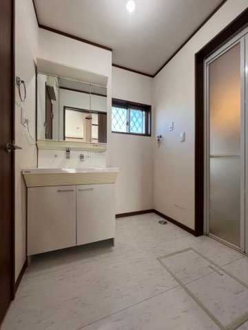 川越市豊田町一丁目　中古戸建の独立洗面台