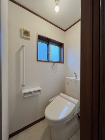 川越市豊田町一丁目　中古戸建のトイレ