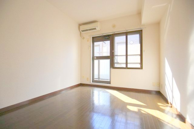 エヴェナール南六郷の居間・リビング