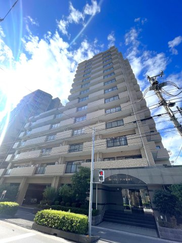 ローヤルシティ草加第２の外観|エリアに精通したスタッフがあなたにぴったりのお家を紹介！お客さま目線で対応させていただきます。安心してご相談下さい