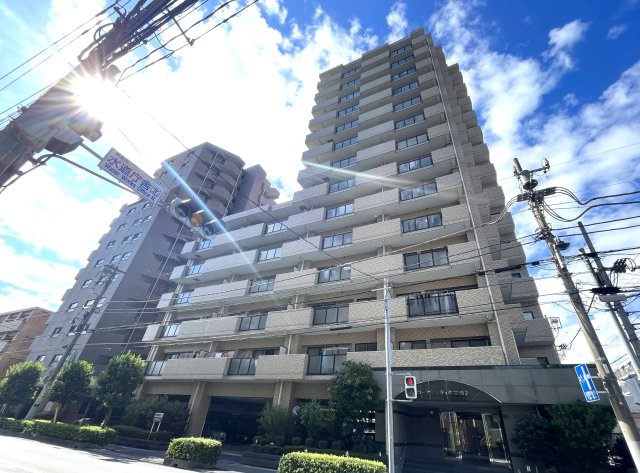 ローヤルシティ草加第２の外観