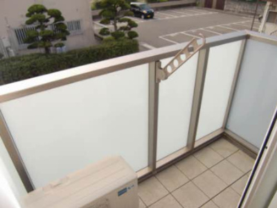 【バルコニー】 | シャーメゾンＹＡＭＡＴＯ | 反転間取り別部屋写真です。