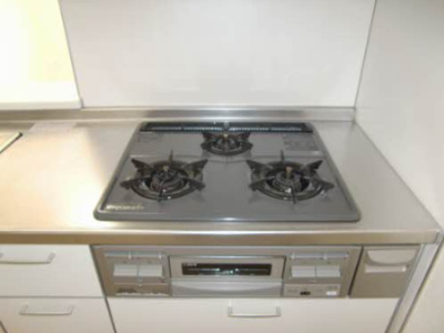 【キッチン】 | シャーメゾンＹＡＭＡＴＯ | 反転間取り別部屋写真です。