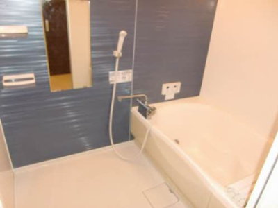 【浴室】 | シャーメゾンＹＡＭＡＴＯ | 反転間取り別部屋写真です。