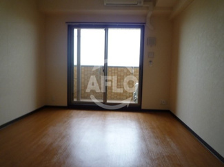 【居間・リビング】 | FRENCIA NOIE 難波南 | グランシス難波南　洋室