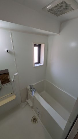 サンシティ駅南の浴室