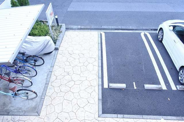 ミッツコンフォートの駐車場