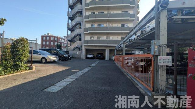 パークグランディ湘南辻堂の駐車場|駐車場です