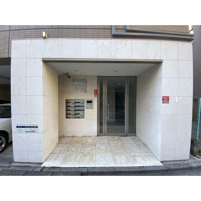 峰マンションのエントランス