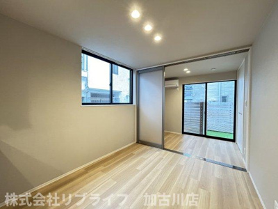 【居間・リビング】 | コティ加古川Ⅱ | ※別のお部屋のお写真です※