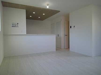 広島市安芸区船越南3丁目　新築一戸建て(全2棟)の居間・リビング