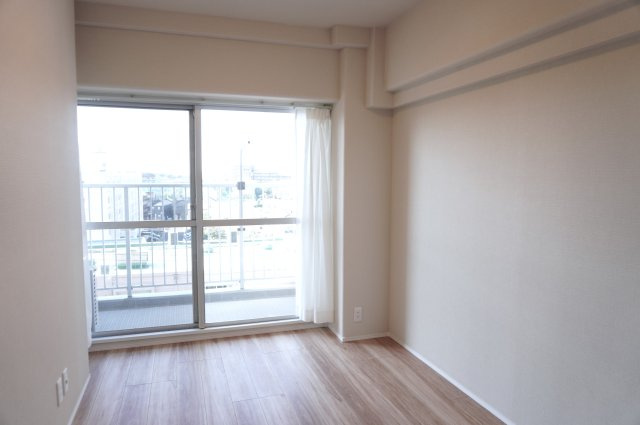 日商岩井草加マンションの洋室|5.5帖