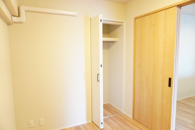 日商岩井草加マンションの洋室|4帖