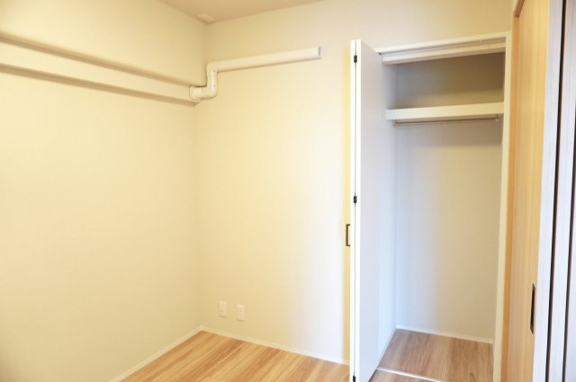 日商岩井草加マンションの収納