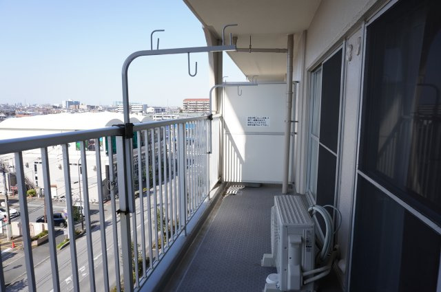 日商岩井草加マンションのバルコニー