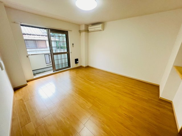 フォルテ月見山の居間・リビング