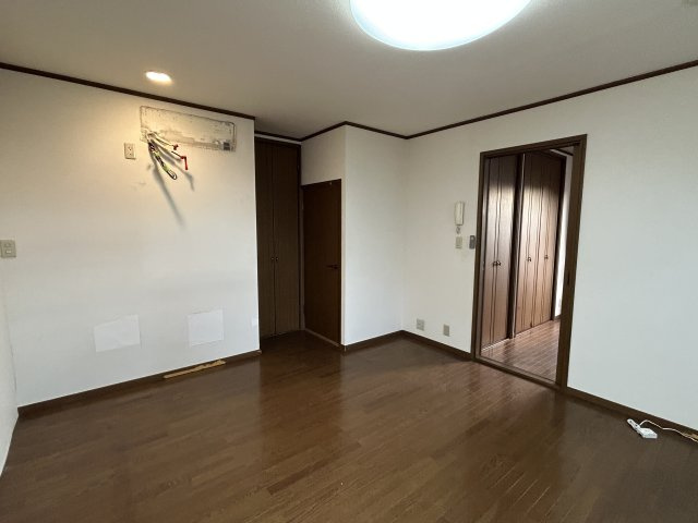 西大泉4-4-20貸家の居間・リビング