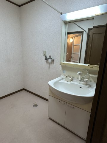 西大泉4-4-20貸家の洗面所