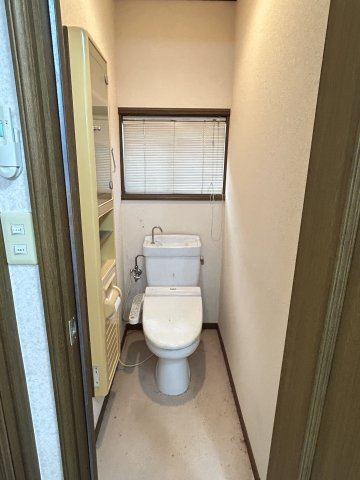 西大泉4-4-20貸家のトイレ