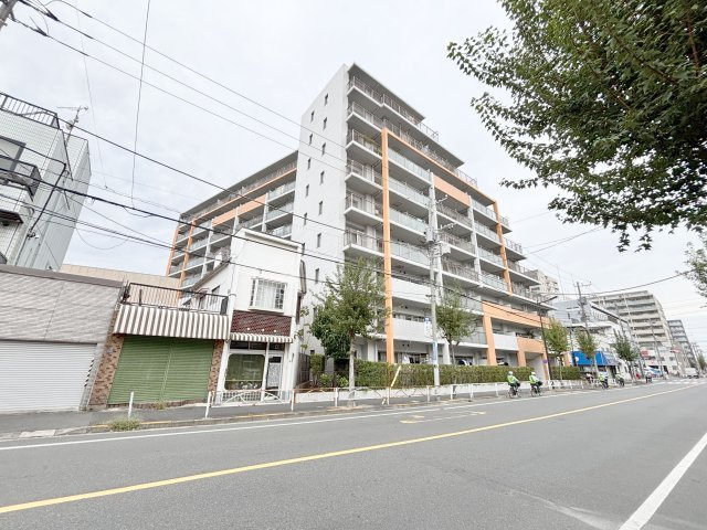 ルネ・フロンティアマークスの外観