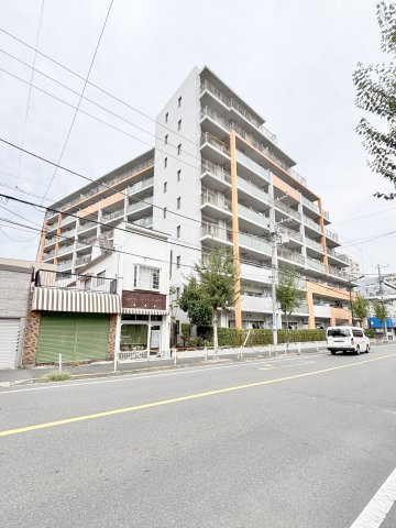 ルネ・フロンティアマークスの外観