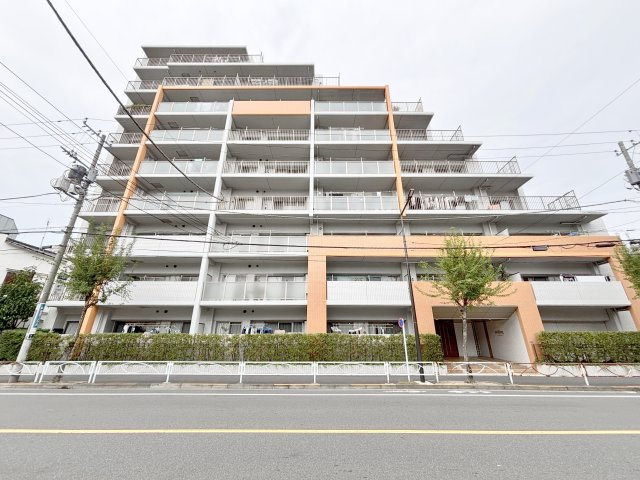 ルネ・フロンティアマークスの外観