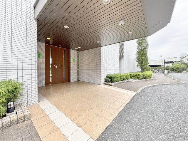 ルネ・フロンティアマークスのエントランス