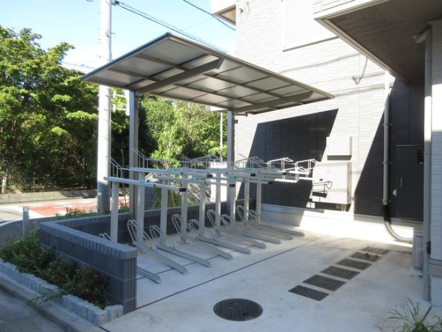 アヴァンス中村南