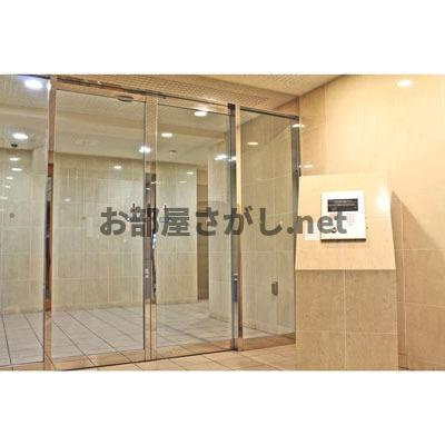 スカイコート三田慶大前 #田町 #家具家電付 #港区 #一人暮らしのエントランス|物件の内装です