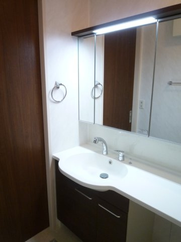 Bright Halu 　westの洗面所