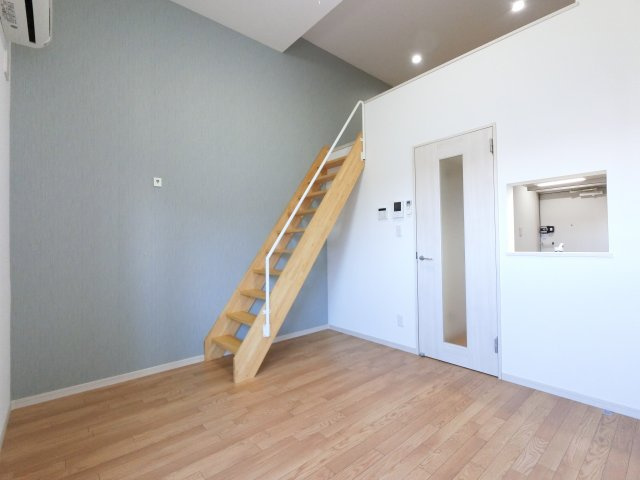 ＬＵＣＥ東船橋の居間・リビング