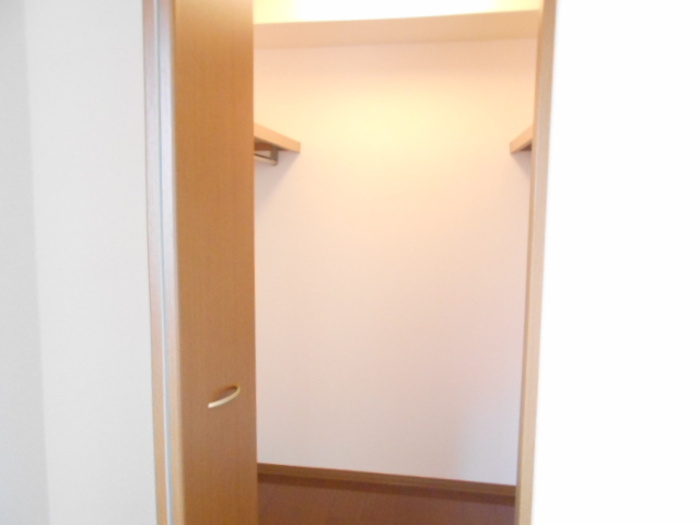 ファミーユつくば ＡＢＣの収納|Ａ103 ｳｫｰｸｲﾝｸﾛｰｾﾞｯﾄ