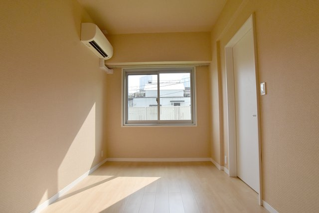 高輪ホームズの洋室