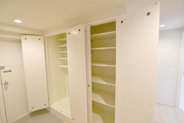 高輪ホームズの玄関|収納