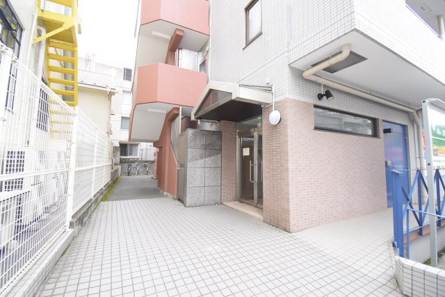 ARTS SHIROKANE(アーツシロカネ)のエントランス