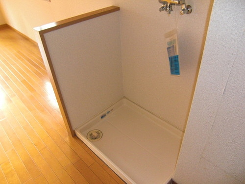 芝公園アビタシオンの設備|室内洗濯機置場　※2009年11月撮影