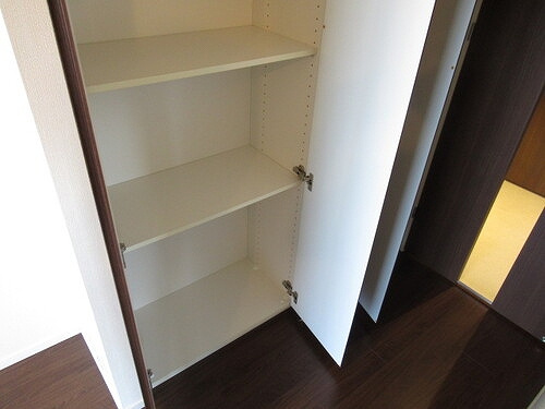 クオリア三田の収納|廊下収納