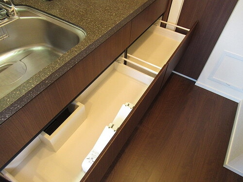 クオリア三田の収納|キッチン下部収納