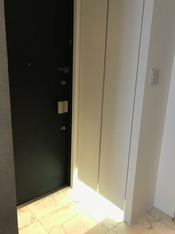 プライムアーバン麻布十番Ⅱの玄関