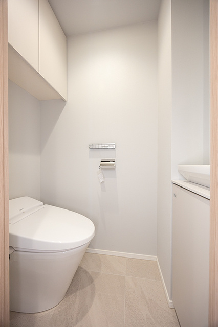 イプセ白金のトイレ|※写真は同タイプ住戸です。