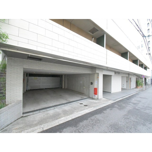 プラチナコート広尾の駐車場