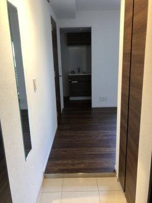 クレヴィスタ板橋本蓮沼の玄関