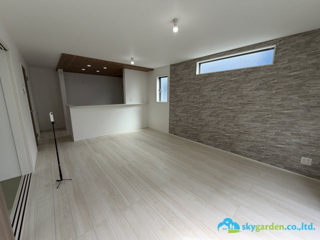 秦野市堀山下3期　新築戸建　全7棟5号棟の居間・リビング