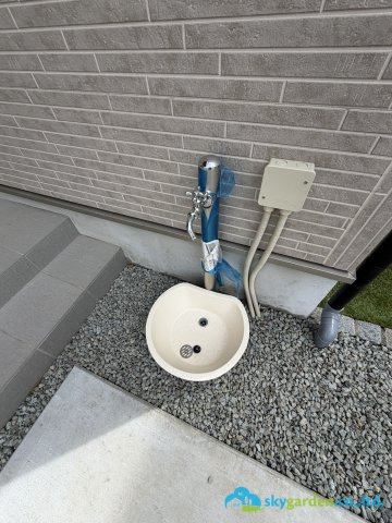 秦野市堀山下3期　新築戸建　全7棟5号棟の玄関