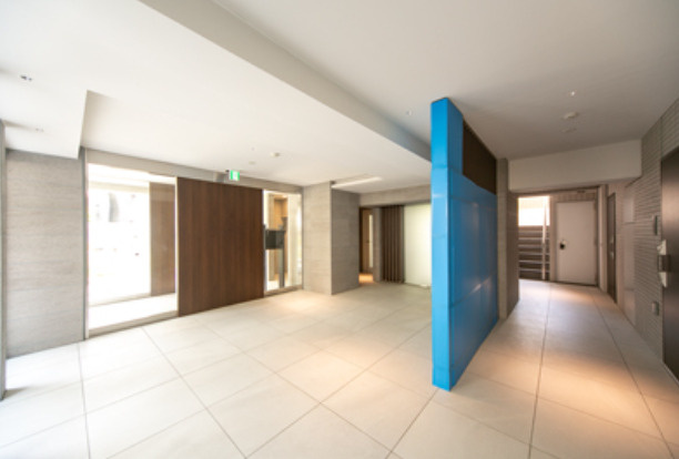 パークレジデンス三軒茶屋　築浅　駅近　ウォークインクロゼット　シューズインクロゼットのロビー